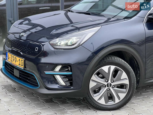 Синій Кіа Niro, об'ємом двигуна 0 л та пробігом 112 тис. км за 20800 $, фото 8 на Automoto.ua