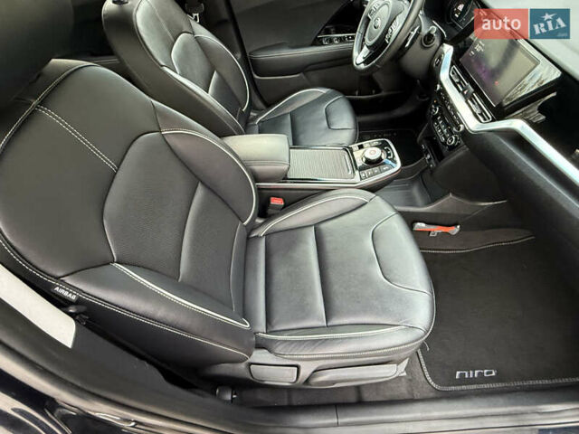 Синій Кіа Niro, об'ємом двигуна 0 л та пробігом 136 тис. км за 19350 $, фото 32 на Automoto.ua