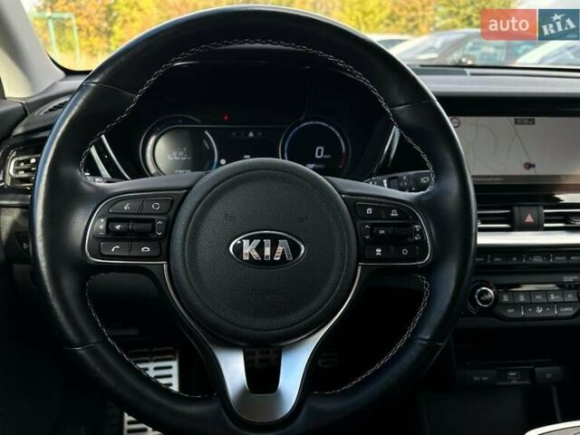 Синій Кіа Niro, об'ємом двигуна 0 л та пробігом 57 тис. км за 24700 $, фото 51 на Automoto.ua