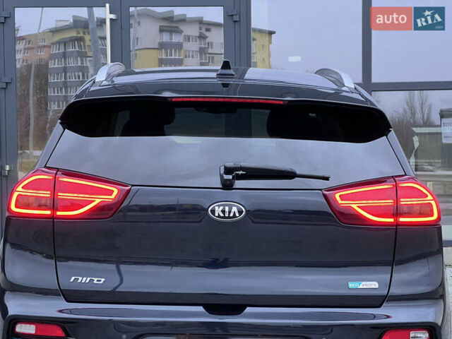 Синій Кіа Niro, об'ємом двигуна 0 л та пробігом 112 тис. км за 20800 $, фото 2 на Automoto.ua