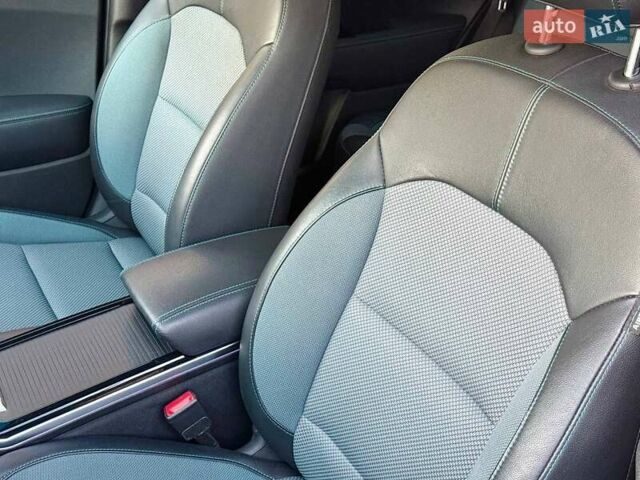 Синій Кіа Niro, об'ємом двигуна 0 л та пробігом 69 тис. км за 19999 $, фото 15 на Automoto.ua