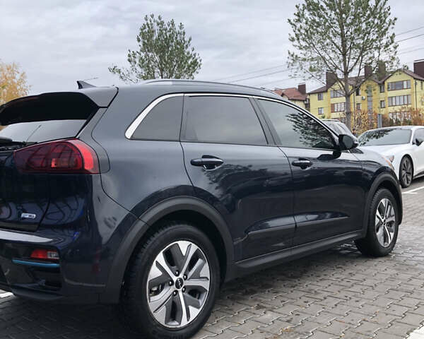 Синій Кіа Niro, об'ємом двигуна 0 л та пробігом 85 тис. км за 21850 $, фото 4 на Automoto.ua