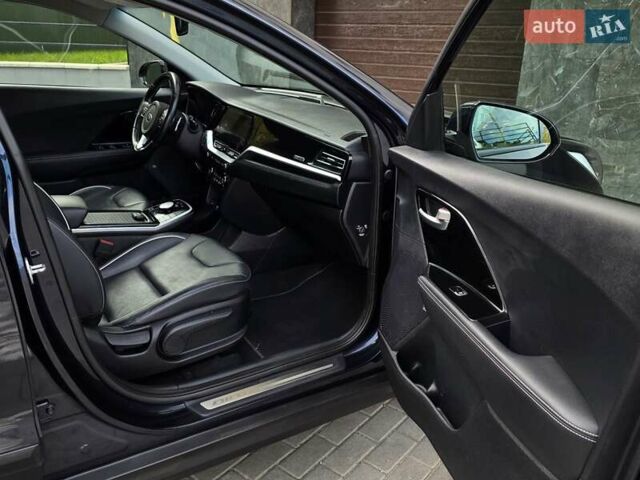 Синий Киа Niro, объемом двигателя 0 л и пробегом 138 тыс. км за 18799 $, фото 35 на Automoto.ua