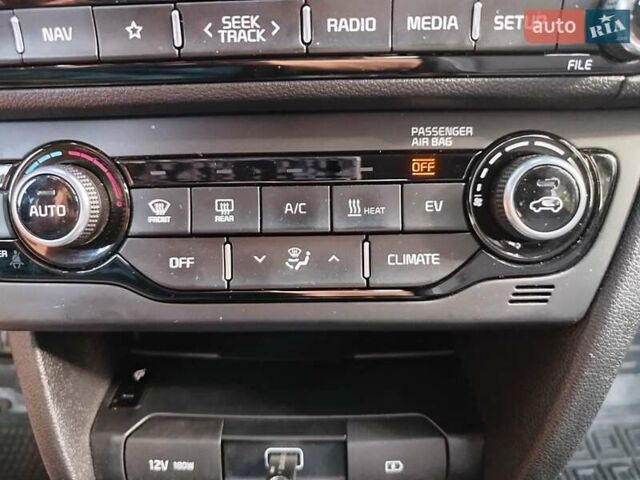 Синий Киа Niro, объемом двигателя 0 л и пробегом 30 тыс. км за 21000 $, фото 26 на Automoto.ua