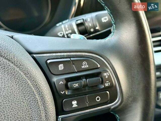 Синій Кіа Niro, об'ємом двигуна 0 л та пробігом 69 тис. км за 19999 $, фото 29 на Automoto.ua