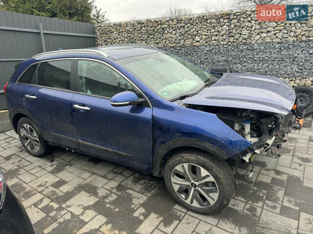 Синій Кіа Niro, об'ємом двигуна 0 л та пробігом 67 тис. км за 10777 $, фото 3 на Automoto.ua