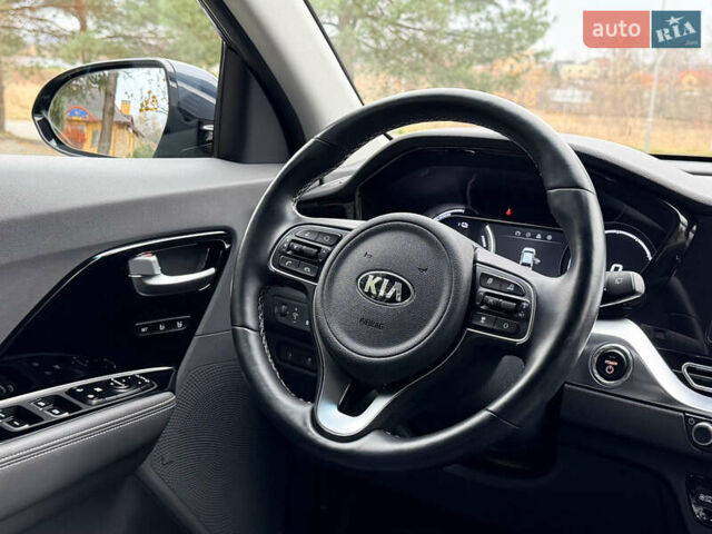 Синий Киа Niro, объемом двигателя 0 л и пробегом 64 тыс. км за 23800 $, фото 19 на Automoto.ua