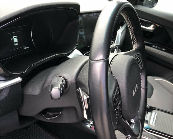 Синій Кіа Niro, об'ємом двигуна 0 л та пробігом 85 тис. км за 21850 $, фото 25 на Automoto.ua