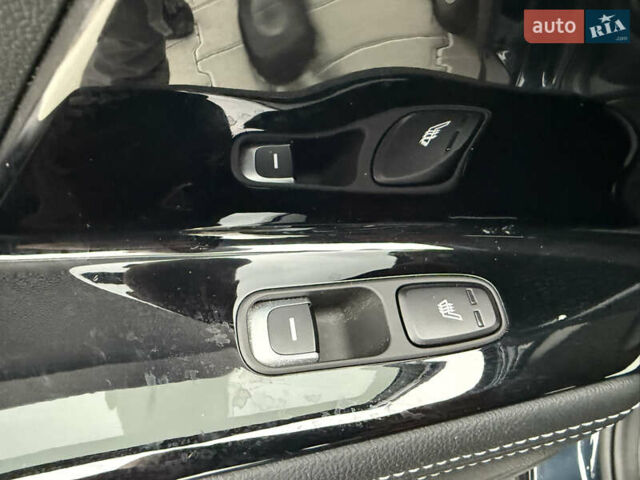 Синій Кіа Niro, об'ємом двигуна 0 л та пробігом 124 тис. км за 19950 $, фото 39 на Automoto.ua