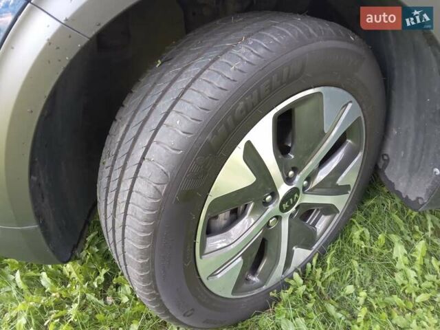 Синий Киа Niro, объемом двигателя 0 л и пробегом 49 тыс. км за 16980 $, фото 56 на Automoto.ua