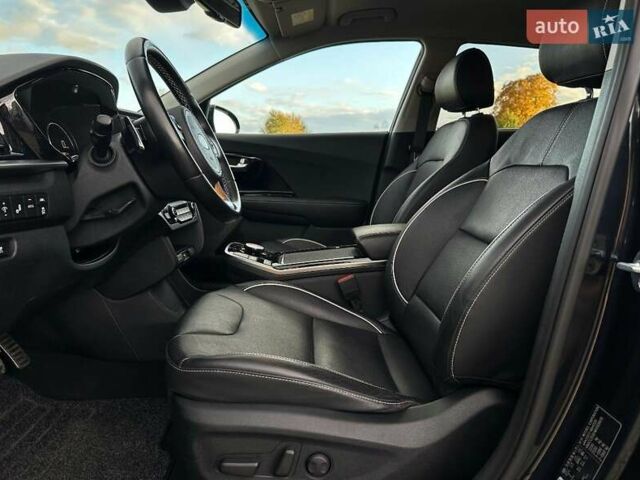 Синій Кіа Niro, об'ємом двигуна 0 л та пробігом 62 тис. км за 24600 $, фото 46 на Automoto.ua