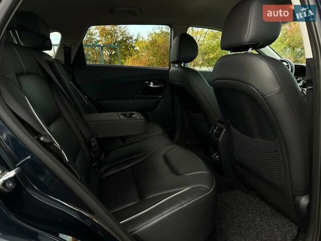 Синий Киа Niro, объемом двигателя 0 л и пробегом 62 тыс. км за 23600 $, фото 83 на Automoto.ua