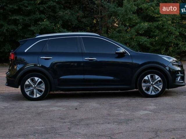 Синий Киа Niro, объемом двигателя 0 л и пробегом 125 тыс. км за 18950 $, фото 13 на Automoto.ua