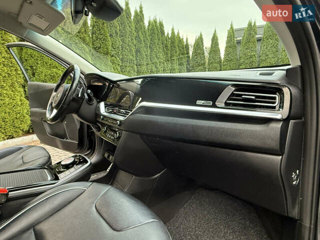 Синий Киа Niro, объемом двигателя 0 л и пробегом 88 тыс. км за 20999 $, фото 39 на Automoto.ua