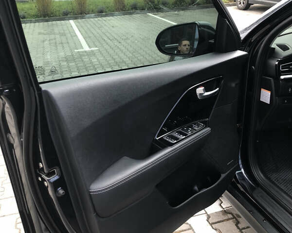 Синій Кіа Niro, об'ємом двигуна 0 л та пробігом 85 тис. км за 21850 $, фото 33 на Automoto.ua
