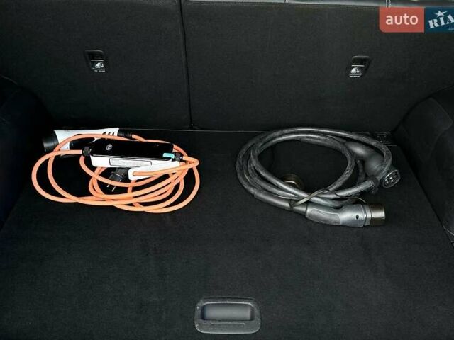 Синій Кіа Niro, об'ємом двигуна 0 л та пробігом 57 тис. км за 24700 $, фото 80 на Automoto.ua