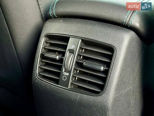 Синій Кіа Niro, об'ємом двигуна 0 л та пробігом 69 тис. км за 19999 $, фото 23 на Automoto.ua