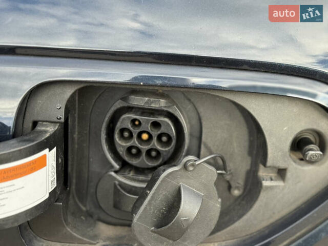 Синій Кіа Niro, об'ємом двигуна 0 л та пробігом 136 тис. км за 19350 $, фото 24 на Automoto.ua