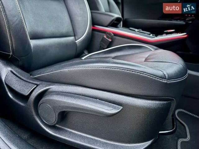Синій Кіа Niro, об'ємом двигуна 0 л та пробігом 84 тис. км за 19450 $, фото 74 на Automoto.ua