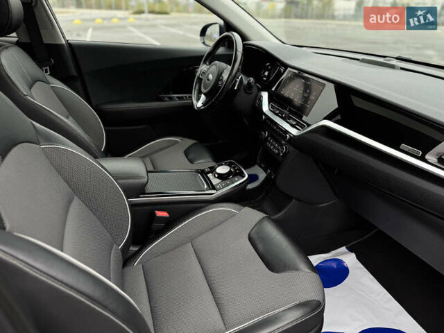 Синий Киа Niro, объемом двигателя 0 л и пробегом 147 тыс. км за 19500 $, фото 39 на Automoto.ua