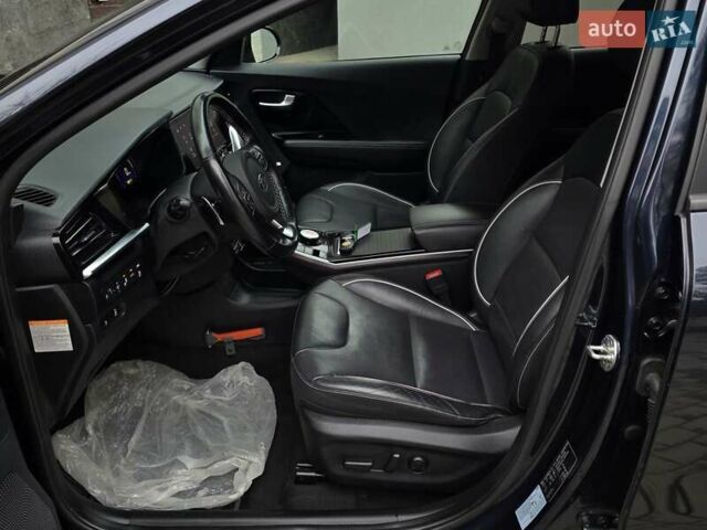 Синій Кіа Niro, об'ємом двигуна 0 л та пробігом 129 тис. км за 18999 $, фото 22 на Automoto.ua