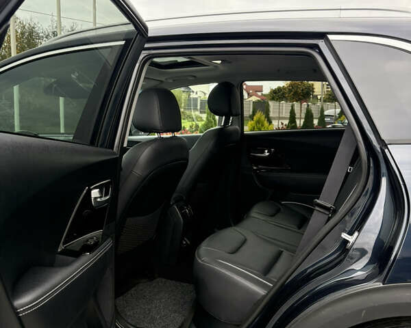 Киа Niro 2021 в Трускавце на Automoto.ua Синий Киа Niro, объемом двигателя 0 л и пробегом 45 тыс. км за 23200 $, фото 24 на Automoto.ua