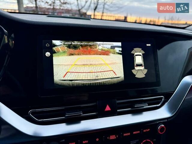 Синій Кіа Niro, об'ємом двигуна 0 л та пробігом 84 тис. км за 19450 $, фото 68 на Automoto.ua