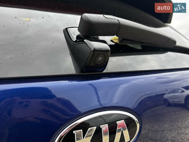 Синий Киа Niro, объемом двигателя 0 л и пробегом 60 тыс. км за 21999 $, фото 13 на Automoto.ua