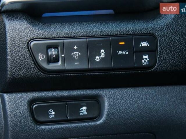 Синий Киа Niro, объемом двигателя 0 л и пробегом 125 тыс. км за 18950 $, фото 52 на Automoto.ua