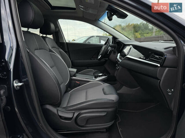 Синий Киа Niro, объемом двигателя 0 л и пробегом 149 тыс. км за 19700 $, фото 26 на Automoto.ua
