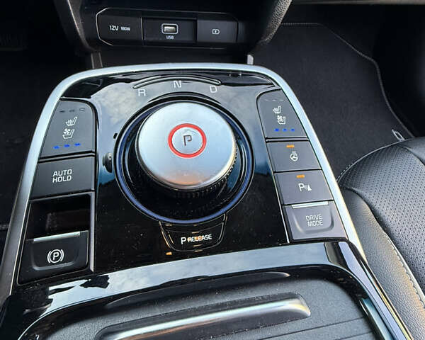 Синій Кіа Niro, об'ємом двигуна 0 л та пробігом 82 тис. км за 19999 $, фото 33 на Automoto.ua