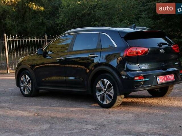 Синий Киа Niro, объемом двигателя 0 л и пробегом 125 тыс. км за 18950 $, фото 19 на Automoto.ua