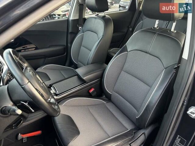 Синій Кіа Niro, об'ємом двигуна 0 л та пробігом 112 тис. км за 18800 $, фото 26 на Automoto.ua