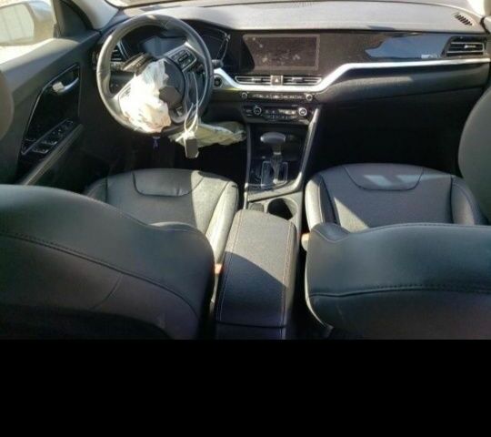 Синий Киа Niro, объемом двигателя 1 л и пробегом 78 тыс. км за 12500 $, фото 7 на Automoto.ua