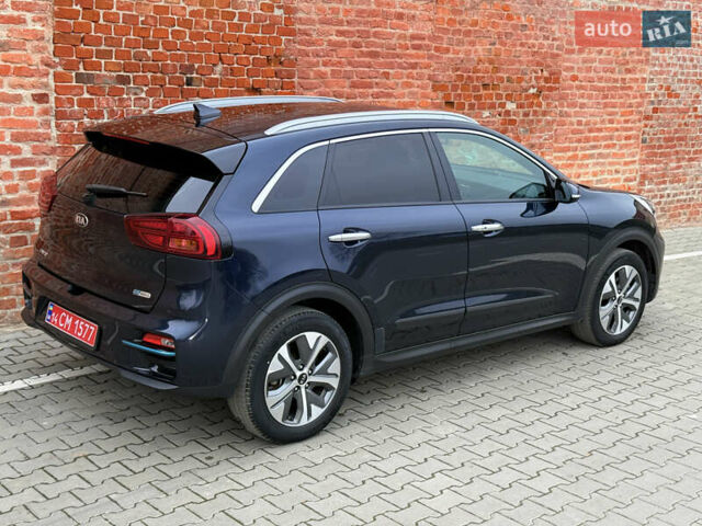 Синій Кіа Niro, об'ємом двигуна 0 л та пробігом 88 тис. км за 19750 $, фото 15 на Automoto.ua