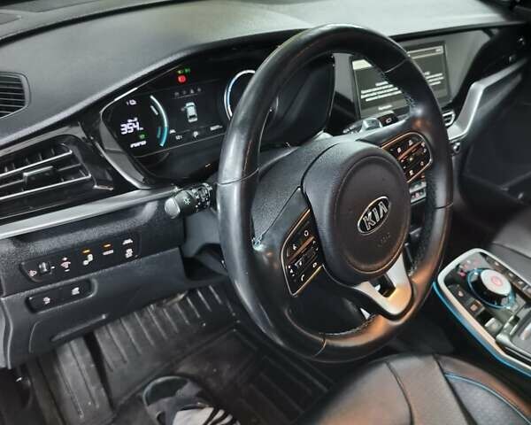 Синий Киа Niro, объемом двигателя 0 л и пробегом 96 тыс. км за 21500 $, фото 6 на Automoto.ua