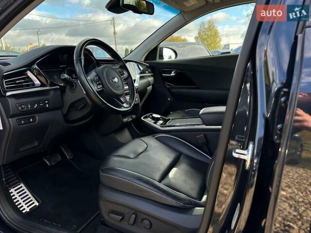 Синій Кіа Niro, об'ємом двигуна 0 л та пробігом 57 тис. км за 24700 $, фото 42 на Automoto.ua
