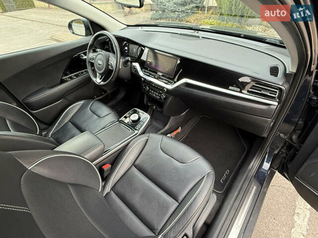 Синій Кіа Niro, об'ємом двигуна 0 л та пробігом 136 тис. км за 19350 $, фото 31 на Automoto.ua