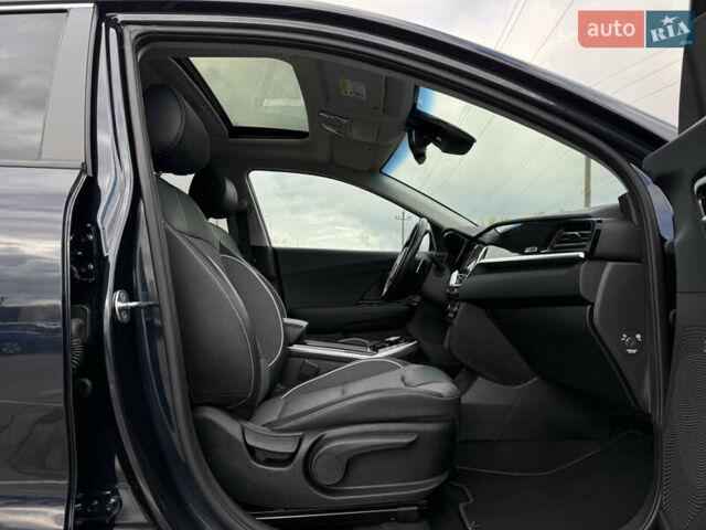 Синий Киа Niro, объемом двигателя 0 л и пробегом 149 тыс. км за 19700 $, фото 27 на Automoto.ua