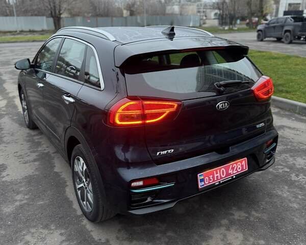 Синій Кіа Niro, об'ємом двигуна 0 л та пробігом 138 тис. км за 18900 $, фото 10 на Automoto.ua