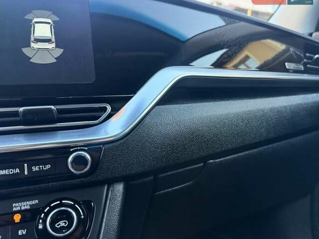 Синий Киа Niro, объемом двигателя 0 л и пробегом 138 тыс. км за 18950 $, фото 86 на Automoto.ua