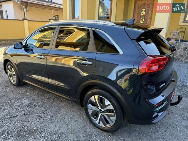 Синій Кіа Niro, об'ємом двигуна 0 л та пробігом 82 тис. км за 18950 $, фото 2 на Automoto.ua