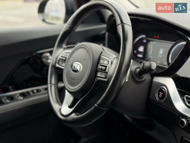 Синий Киа Niro, объемом двигателя 0 л и пробегом 147 тыс. км за 19500 $, фото 45 на Automoto.ua