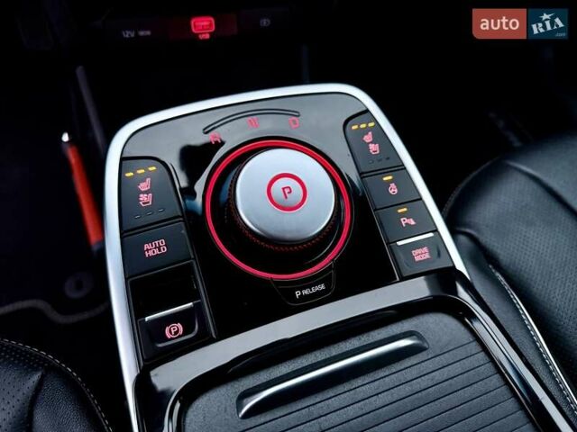 Синій Кіа Niro, об'ємом двигуна 0 л та пробігом 84 тис. км за 19450 $, фото 61 на Automoto.ua