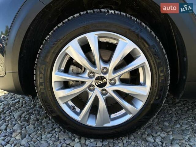 Синий Киа Niro, объемом двигателя 0 л и пробегом 105 тыс. км за 21500 $, фото 18 на Automoto.ua