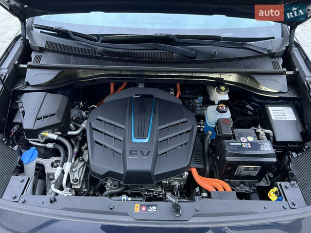 Синій Кіа Niro, об'ємом двигуна 0 л та пробігом 112 тис. км за 20800 $, фото 4 на Automoto.ua