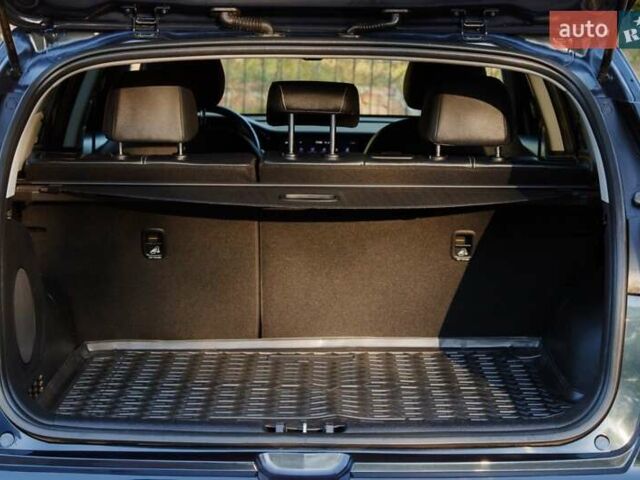 Синий Киа Niro, объемом двигателя 0 л и пробегом 125 тыс. км за 18950 $, фото 39 на Automoto.ua