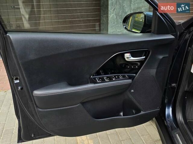 Синий Киа Niro, объемом двигателя 0 л и пробегом 138 тыс. км за 18799 $, фото 20 на Automoto.ua