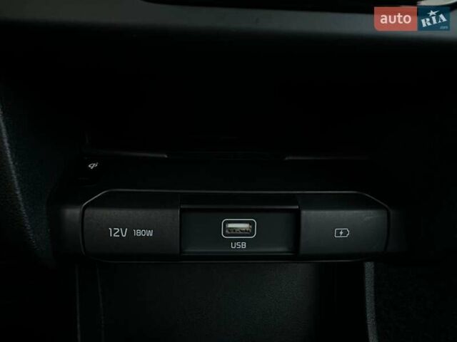 Синий Киа Niro, объемом двигателя 0 л и пробегом 62 тыс. км за 23600 $, фото 58 на Automoto.ua