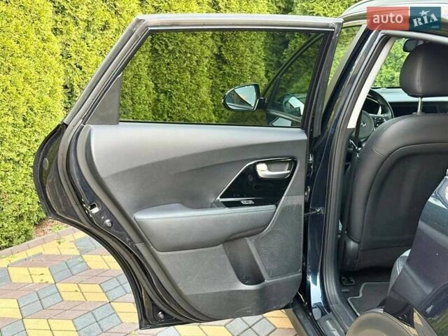 Синій Кіа Niro, об'ємом двигуна 0 л та пробігом 69 тис. км за 19999 $, фото 17 на Automoto.ua